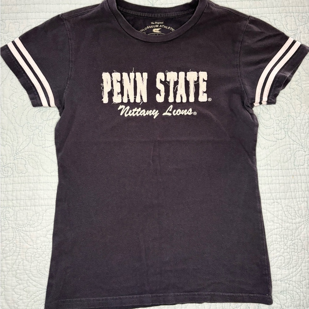 Penn State Nittany Lions Navy Blue and White Graphic Tee Women’s size small